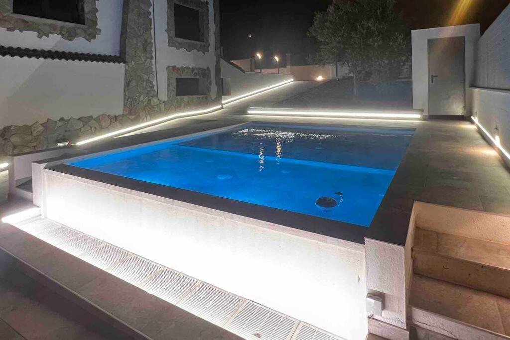 Villa Oasis Entre Vinedos Cerca De Barcelona Con A A Y Piscina Climatizada Caserio de Ca'n Rosell Exterior foto